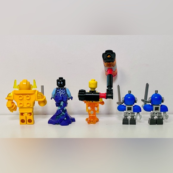 LEGO Nexo Knights Minifigure Lot - Picture 5 of 5